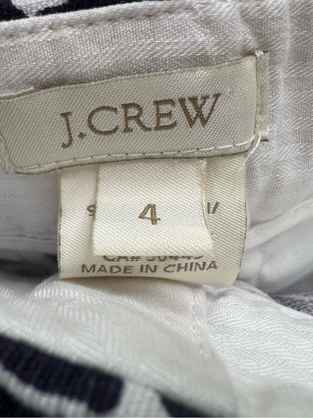 J. Crew Chino Shorts Size 4 Navy White Aztec Tribal Geometric Stretch Cotton - Picture 9 of 9